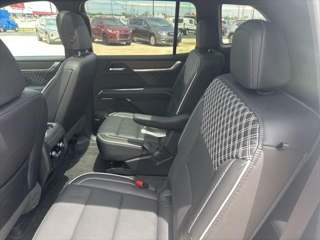 2025 GMC Acadia AWD Denali