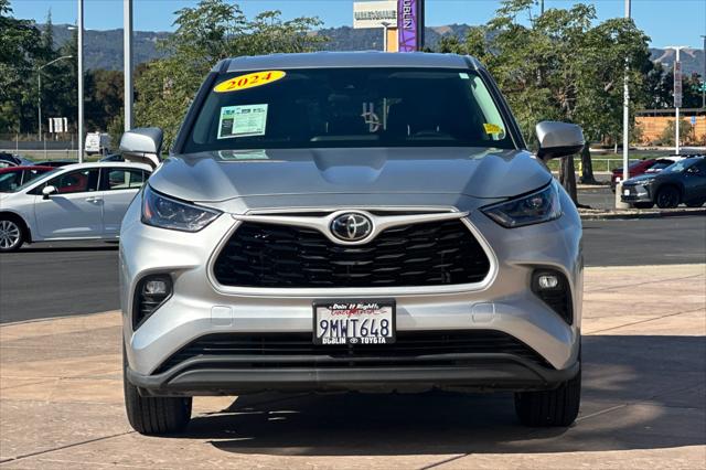 2024 Toyota Highlander LE