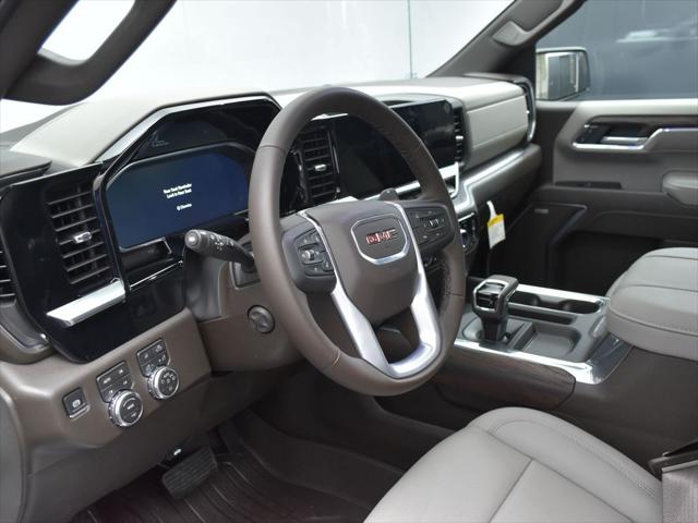 2026 GMC Sierra 1500 Crew Cab, Short Bed, SLT, 4WD