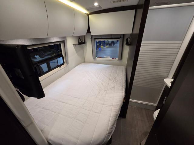 2018 Mercedes-Benz Sprinter 3500XD Chassis Standard Roof V6