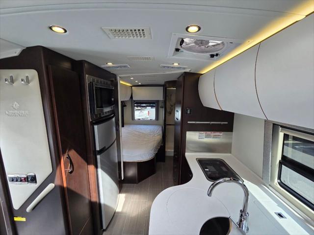 2018 Mercedes-Benz Sprinter 3500XD Chassis Standard Roof V6