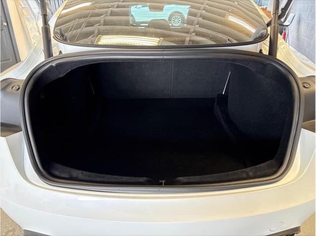 2024 Tesla Model 3 Unknown