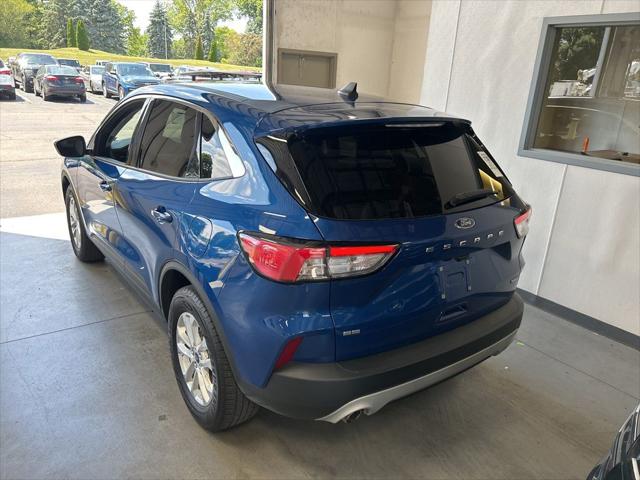 2022 Ford Escape SE Hybrid