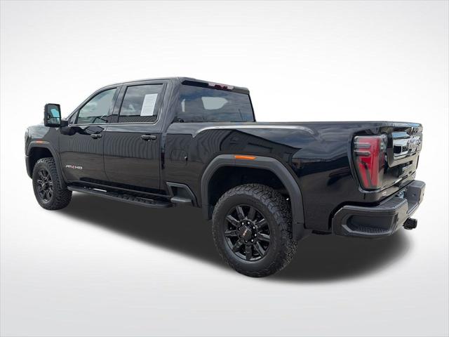 2024 GMC Sierra 2500HD 4WD Crew Cab Standard Bed AT4