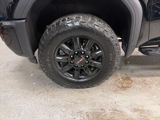 2024 GMC Sierra 2500HD 4WD Crew Cab Standard Bed AT4