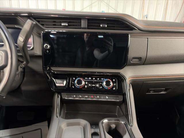2024 GMC Sierra 2500HD 4WD Crew Cab Standard Bed AT4