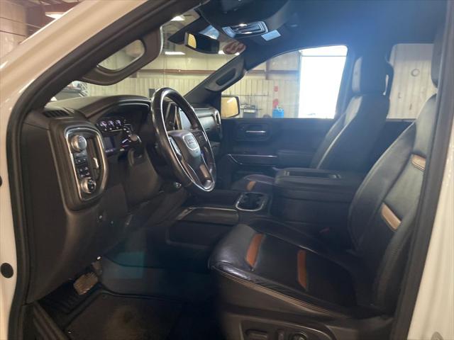 2022 GMC Sierra 1500 Limited 4WD Crew Cab Short Box AT4