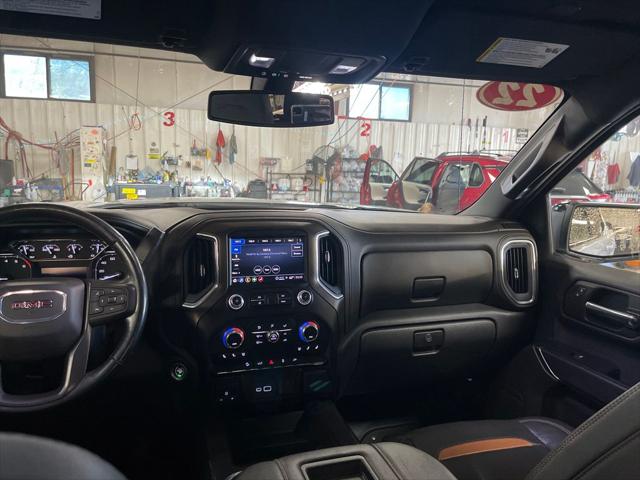 2022 GMC Sierra 1500 Limited 4WD Crew Cab Short Box AT4