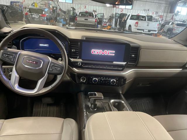 2023 GMC Sierra 1500 4WD Crew Cab Short Box SLT