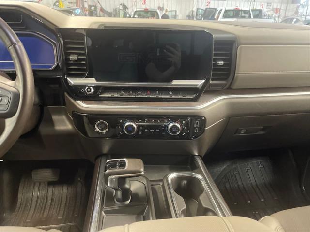 2023 GMC Sierra 1500 4WD Crew Cab Short Box SLT