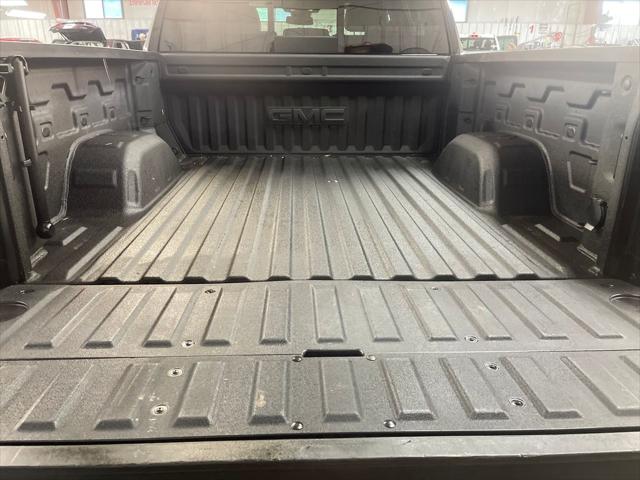 2023 GMC Sierra 1500 4WD Crew Cab Short Box SLT
