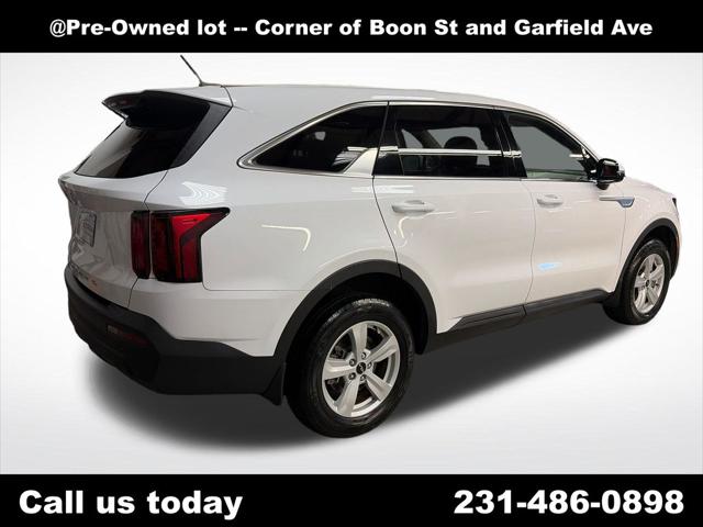 2022 Kia Sorento LX