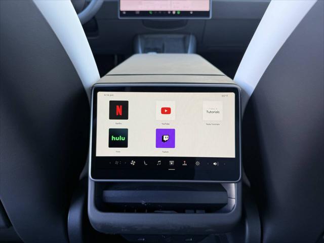 2026 Tesla Model Y Premium Rear-Wheel Drive