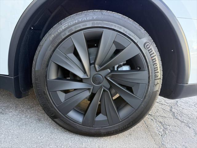 2026 Tesla Model Y Premium Rear-Wheel Drive