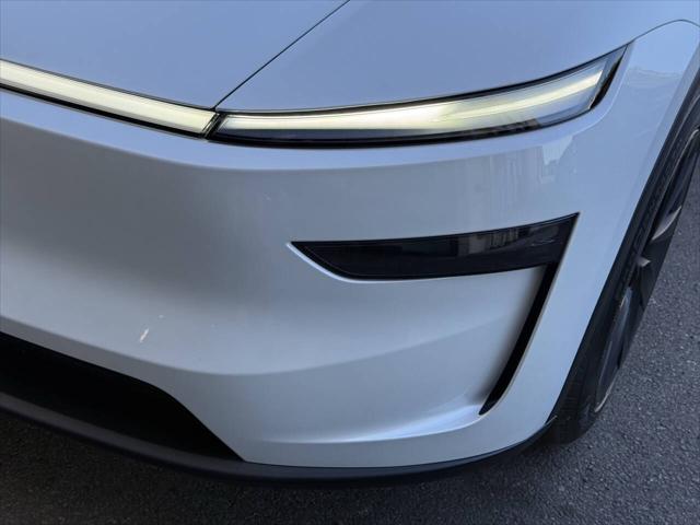 2026 Tesla Model Y Premium Rear-Wheel Drive