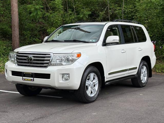 2013 Toyota Land Cruiser V8