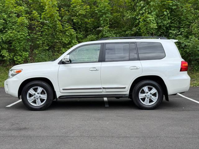 2013 Toyota Land Cruiser V8