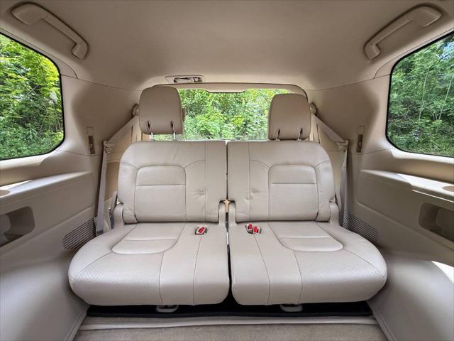 2013 Toyota Land Cruiser V8