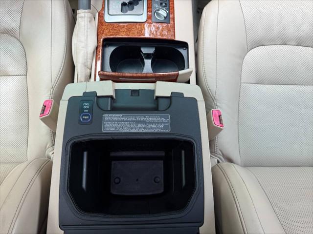 2013 Toyota Land Cruiser V8