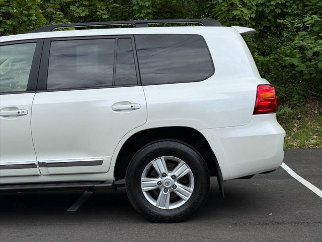 2013 Toyota Land Cruiser V8
