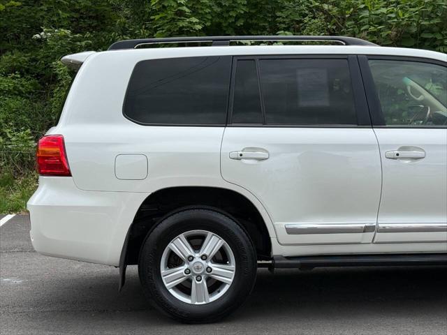 2013 Toyota Land Cruiser V8