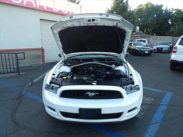 2013 Ford Mustang V6