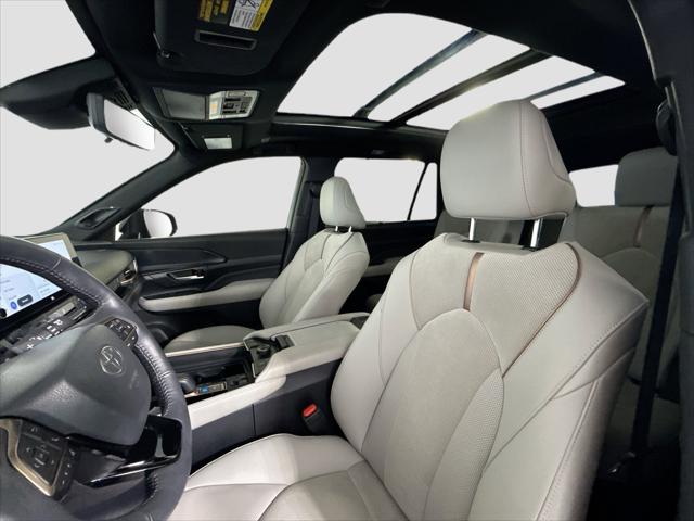 2024 Toyota Grand Highlander Hybrid Platinum MAX