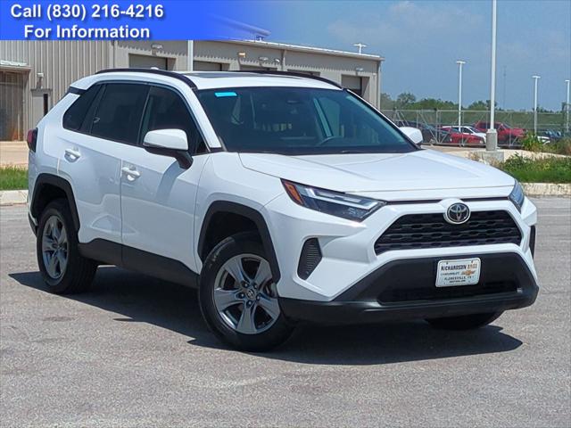 2022 Toyota RAV4 XLE for sale in Floresville, TX