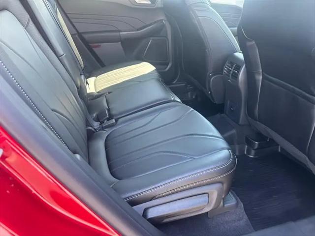 2026 Ford Escape Platinum