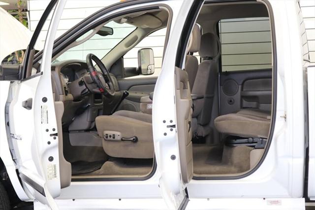 2005 Dodge Ram 3500 SLT/Laramie