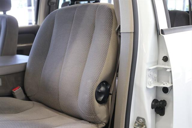 2005 Dodge Ram 3500 SLT/Laramie