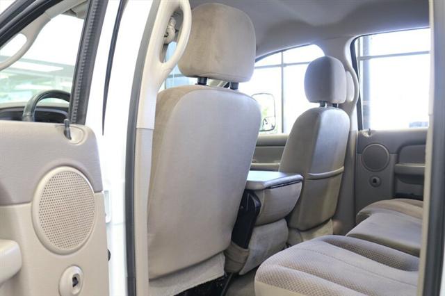 2005 Dodge Ram 3500 SLT/Laramie