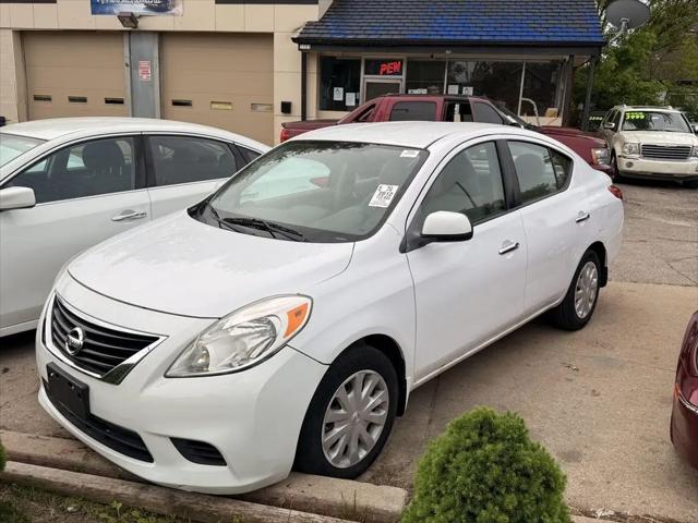2012 Nissan Versa 1.6 SV for sale in Milwaukee, WI