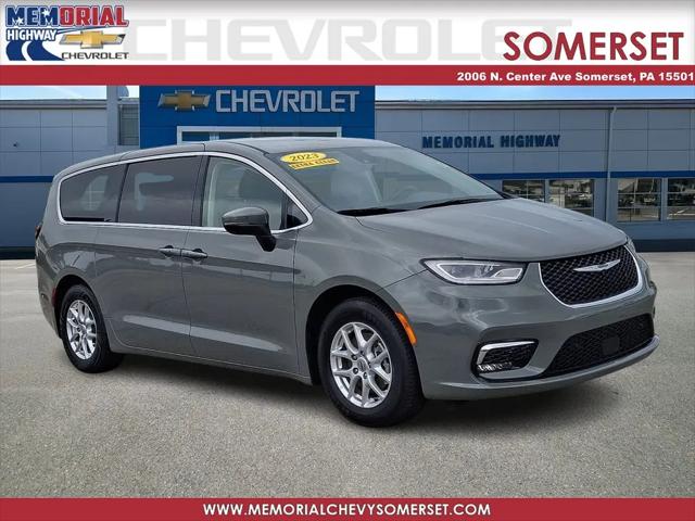 2023 Chrysler Pacifica Touring L for sale in Somerset, PA