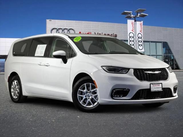 2023 Chrysler Pacifica Touring L for sale in Valencia, CA