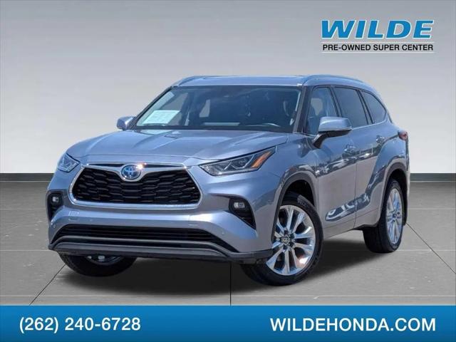 2023 Toyota Highlander Hybrid Limited for sale in Waukesha, WI