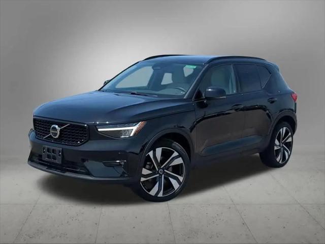 2023 Volvo XC40 B5 Plus Dark Theme for sale in Troy, MI