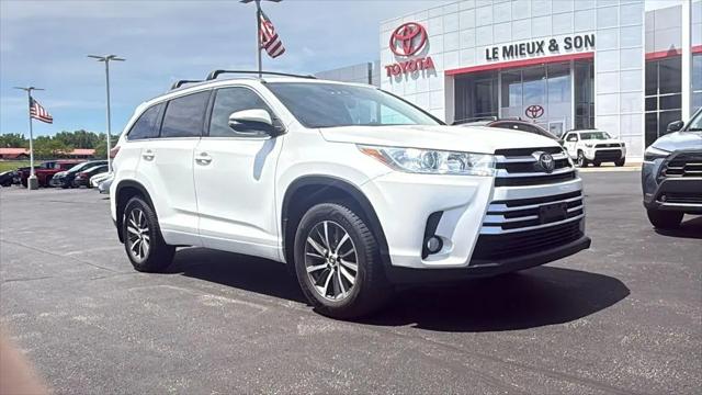 2017 Toyota Highlander XLE for sale in Green Bay, WI