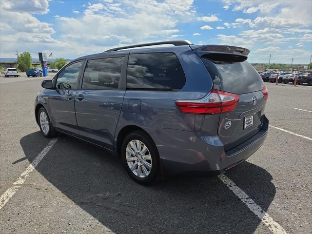 2017 Toyota Sienna LE 7 Passenger