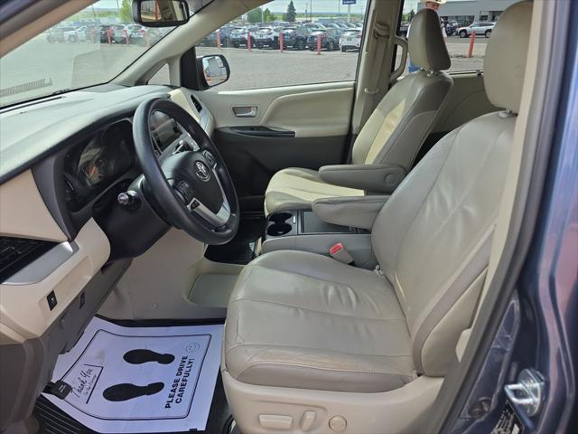 2017 Toyota Sienna LE 7 Passenger