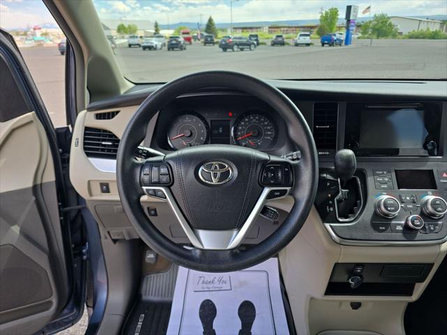 2017 Toyota Sienna LE 7 Passenger
