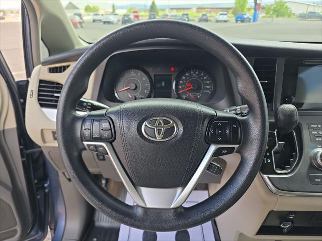 2017 Toyota Sienna LE 7 Passenger