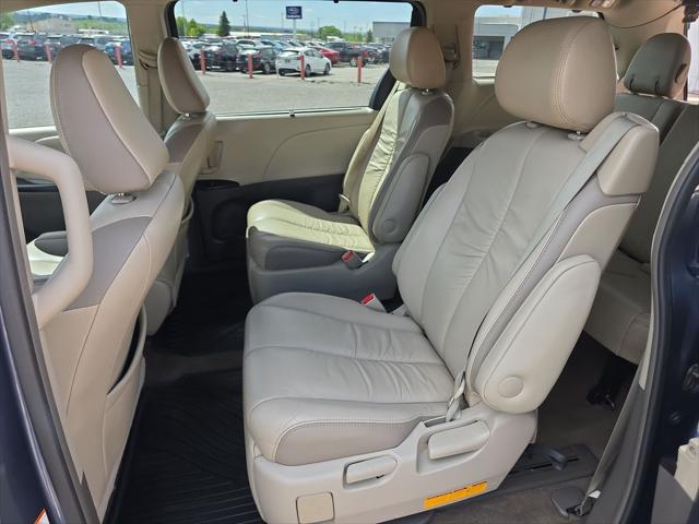 2017 Toyota Sienna LE 7 Passenger