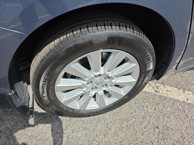 2017 Toyota Sienna LE 7 Passenger