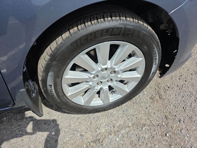 2017 Toyota Sienna LE 7 Passenger