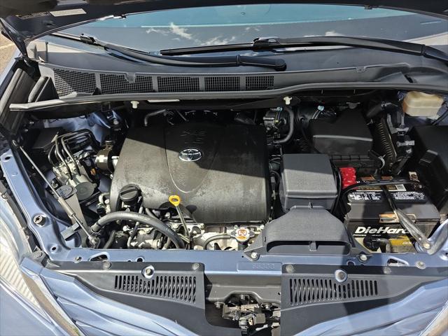2017 Toyota Sienna LE 7 Passenger