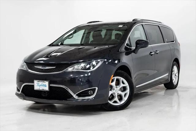 2020 Chrysler Pacifica Touring L Plus for sale in Elmhurst, IL