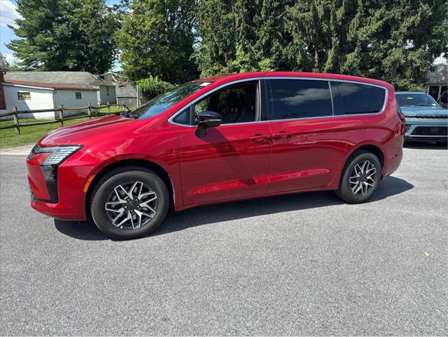 2027 Chrysler Pacifica Limited