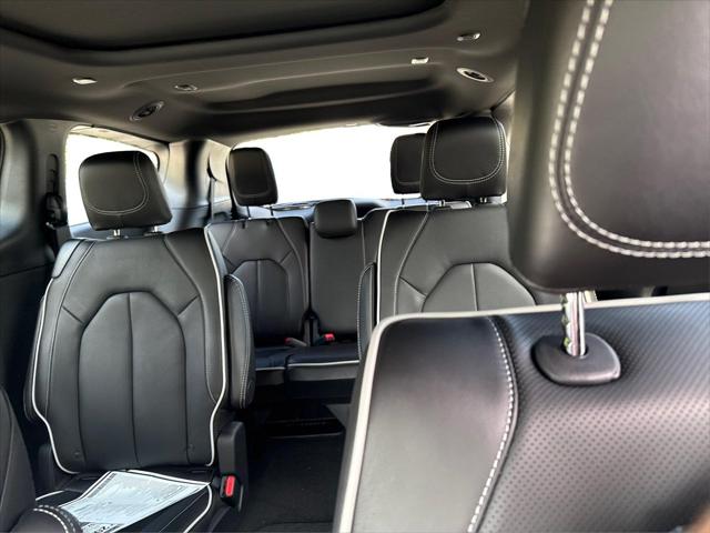 2027 Chrysler Pacifica Limited