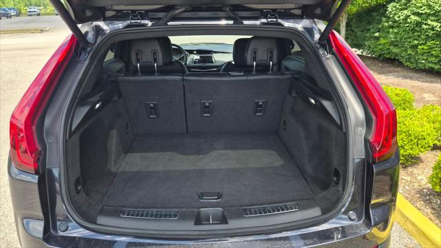2023 Cadillac XT4 AWD Premium Luxury